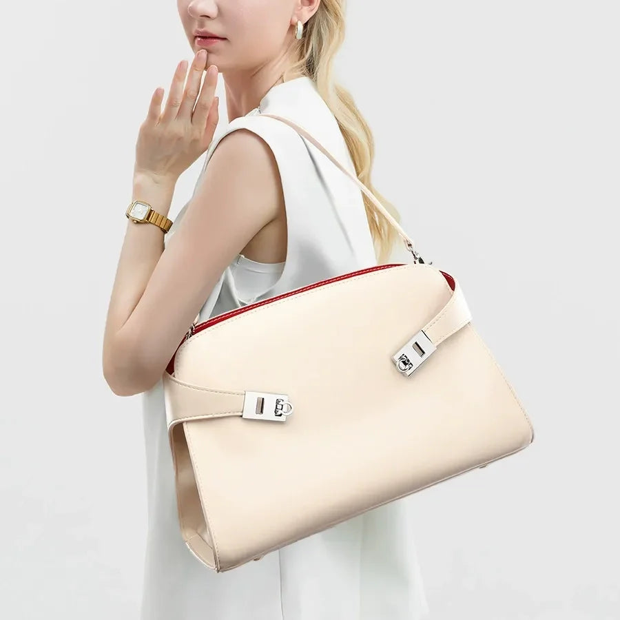 Aurevi Shoulder bag