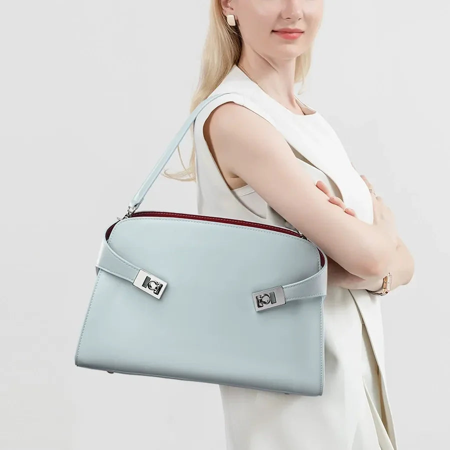 Aurevi Shoulder bag